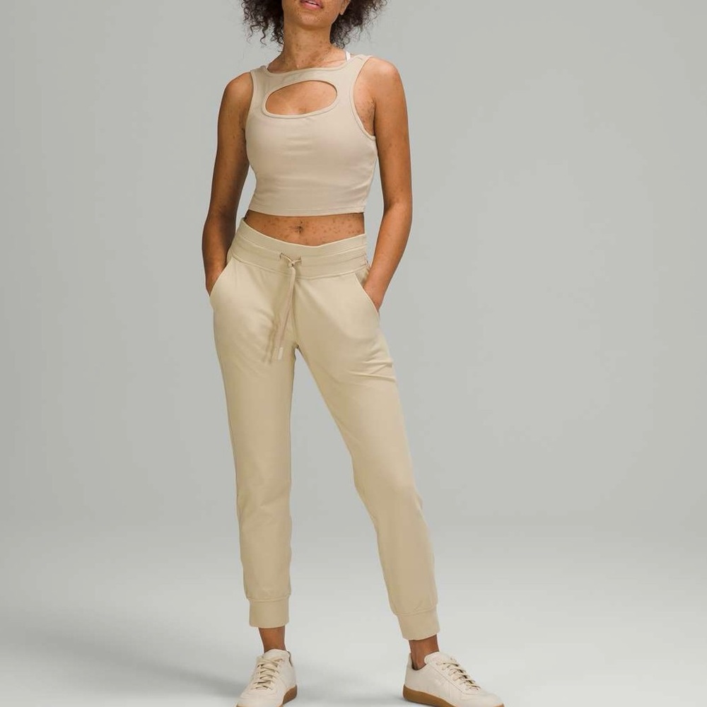 Lululemon Ready to Rulu Jogger 7/8 Trench Beige Size 2